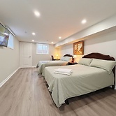 Cozy & Modern Ensuite Basement Rooms - Steps to Subway & Downsview Rog