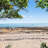 Ocean Views & Private Beach 3br Nature Escape 3 Bedroom Villa