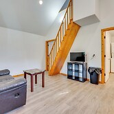 < 1 Mi to Main St: Quiet Home w/ Yard in Stockdale