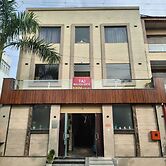 Taj Belleza Vista By Trippizo