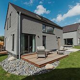 Skandinavisch Eingerichtetes Doppelhaus in Sagard