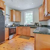 Cozy Family Retreat - 7 Mi to Cranmore Ski Resort