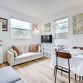 Steps to Food & Shops: Cozy Condo in Jacksonville!