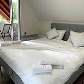 Rijeka Villa-Spacious 4BR with Pool