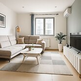 3 pieces pres de Bir Mourad Raid