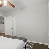Cozy 2BR Apt - Sunnyside 2E