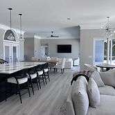 Fall In Naples - Game Room Pvt Pool Hot Tub Impeccable Decor 3 Bedroom