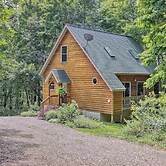 Cheerful Two Bdrm Cabin With Hot Tub & Pet Friendly