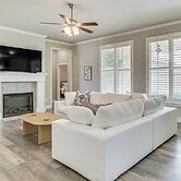 8 Mi to Texas Tech: Spacious Lubbock Home