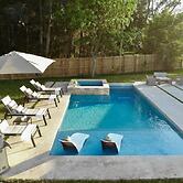 Fox Garden Luxury Boho Near Downtown & Beach 4 Bedroom Home