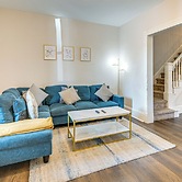 Shop & Dine: Central Stroudsburg Townhome!