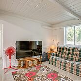 Pet-friendly Retreat: Over 3 Acres in Baldwin!