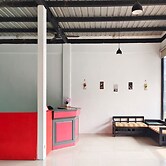 TwoSpaces Living at Bypass Homestay, Mojokerto