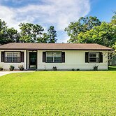 Explore Weeki Wachee Springs: Pet-friendly Home