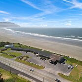 Crescent Beach Motel