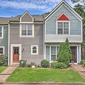 Norcross Townhome ~ 18 Mi to Dtwn Atlanta!