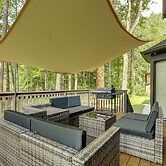 5 Mi to Stone Mountain: Lakefront Family Home