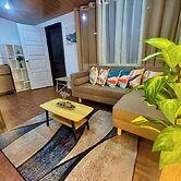 Bloomstone Urban Chill Cabin