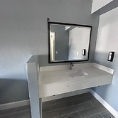 Airport Motor Inn