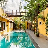 Villa con Piscina y Acceso a Laguna Yalkú, Akumal