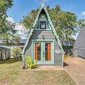 Cozy Cabin w/ Deck & Boat Launch Access in Lampe!