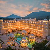 Wyndham Grand Udaipur Fateh Sagar Lake