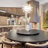 Glamorous & Stylish Getaway!