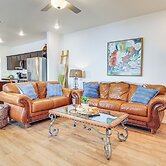 Home w/ Private Patio 10 Mi to Rio Grande!