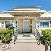 Miracle Mile Stay: Classic Stockton Home w/ Yard!