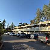 Columbia Inn Motel CA 49