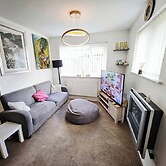 Willow Retreat - House in Burbage- Sleeps2- Garden