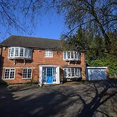 Charming Country House Near Henley-On-Thames