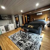 Beamsville Rustic Modern Suites