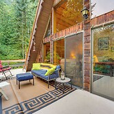 Explore Mt St Helens: A-frame Chalet w/ Deck!
