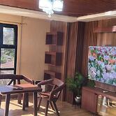 BN 5BR House With Mountain View