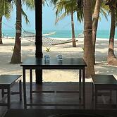 Sea Shells Beach Resort