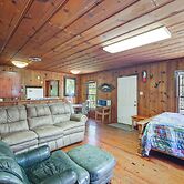 On-site Trails! Cozy Whitney Cottage 2 Mi to Lake