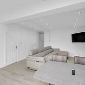 4 Bed - Sleeps 8 - Free Parking - Garden