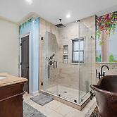 SJ Downtown 5 BR Stunning House