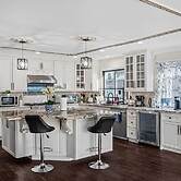 Spaciour 4Br 4bth Stunning House With Free Parking