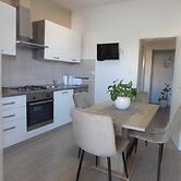Island Bonaca Apartments