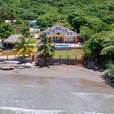 Ocean Villa Private Beachfront & Pool