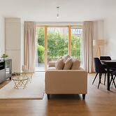 Modern 2-Bed flat in Mill hill Park