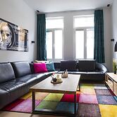 Modern Antwerp Getaway App - Heart d Anvers