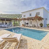 Casa Olivo in Izn jar