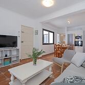 Rooftop View Escape 1 Min to Center Fast Wifi