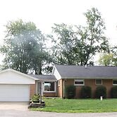 Miner Lake Lakefront Beach Cottage for Family Fun