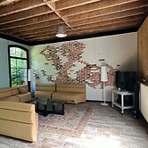 Ancienne Orangerie Du Chateau