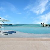 Beachfront 3 Bedroom Luxury Residence