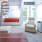Top 3rd Floor Loft Resort Access No Elevator